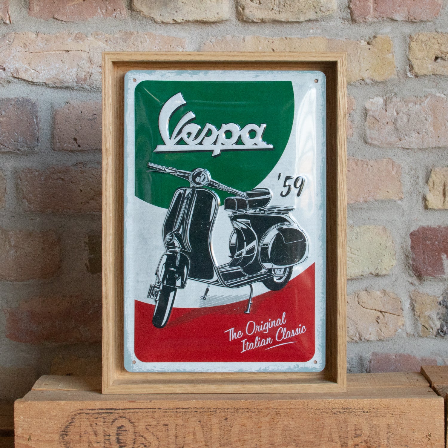 Vespa - The Italian Classic N-Frame M Edition