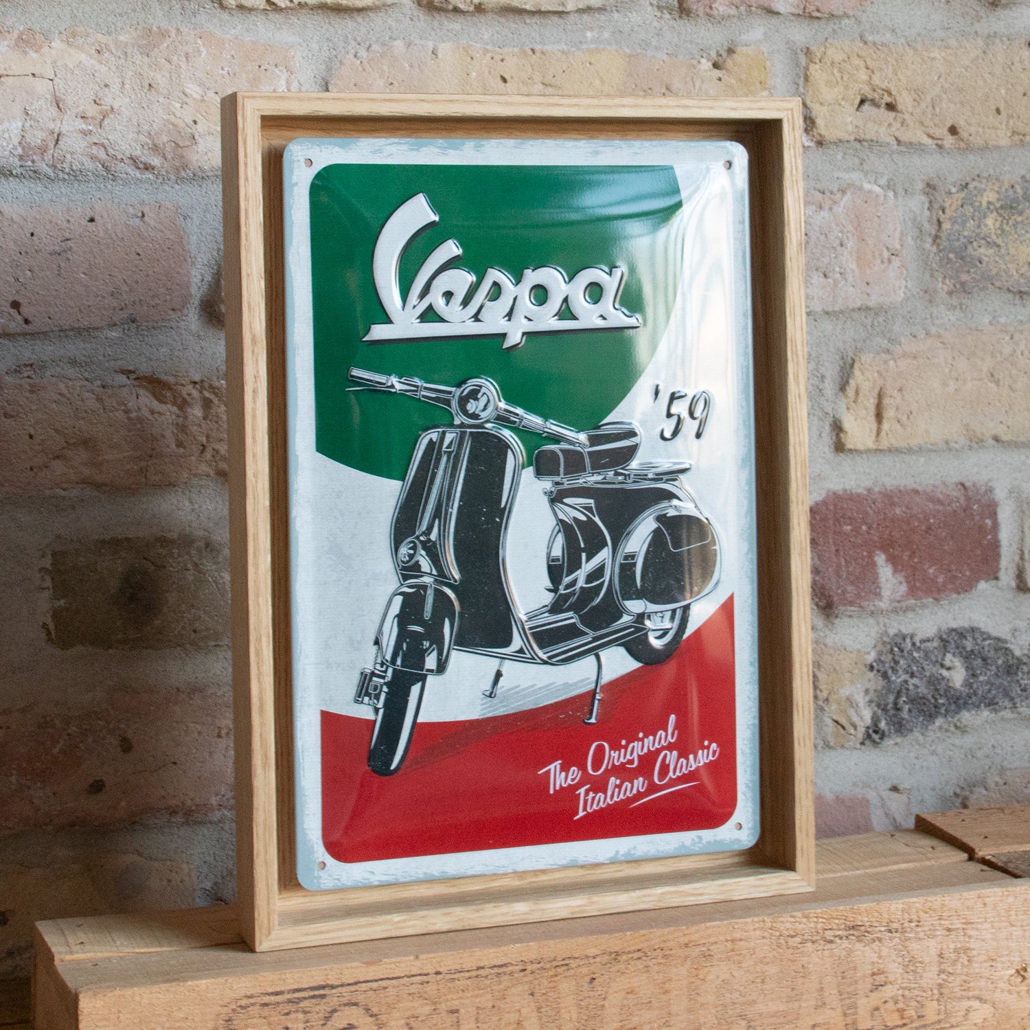 Vespa - The Italian Classic N-Frame M Edition