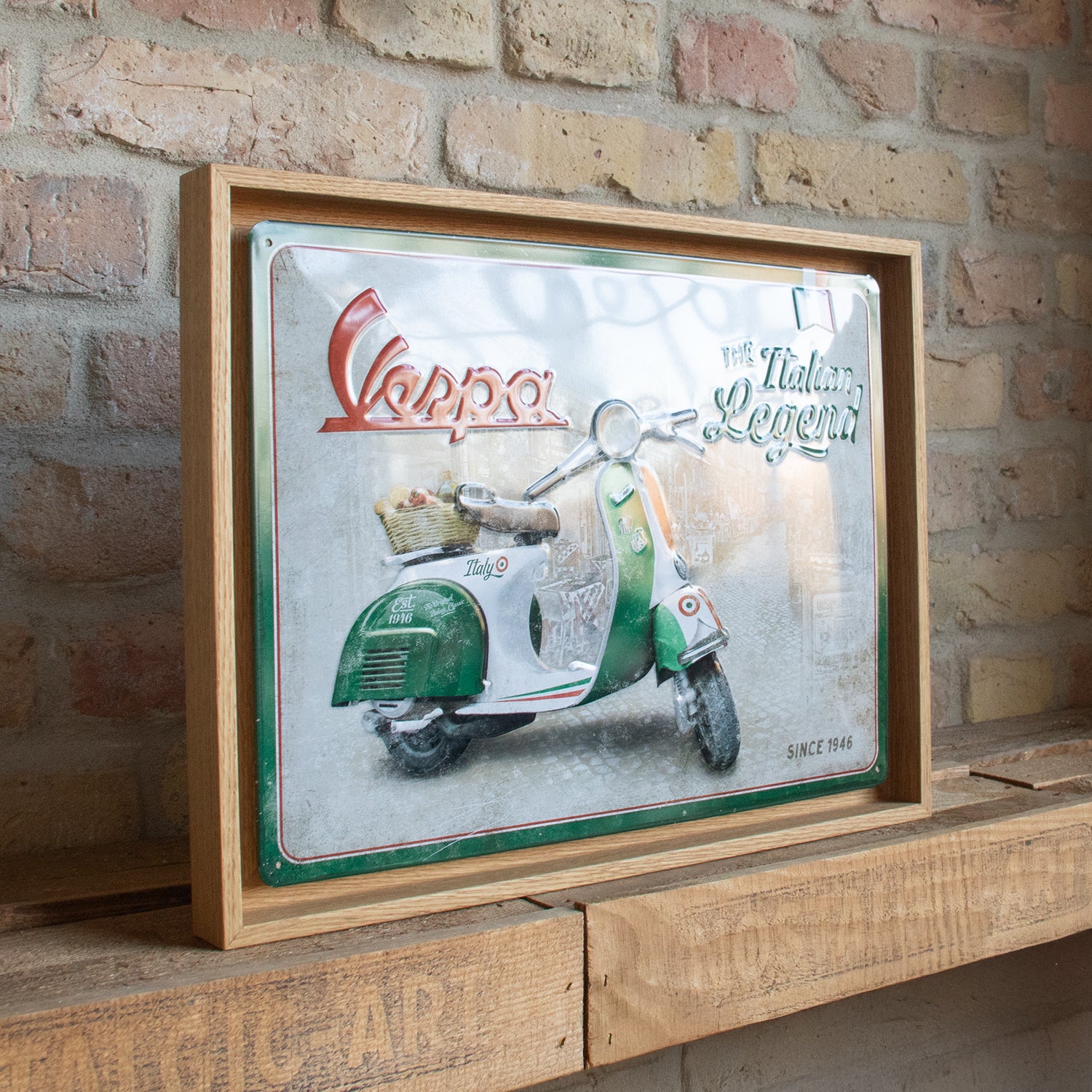 Vespa - Italian Legend N-Frame L Edition