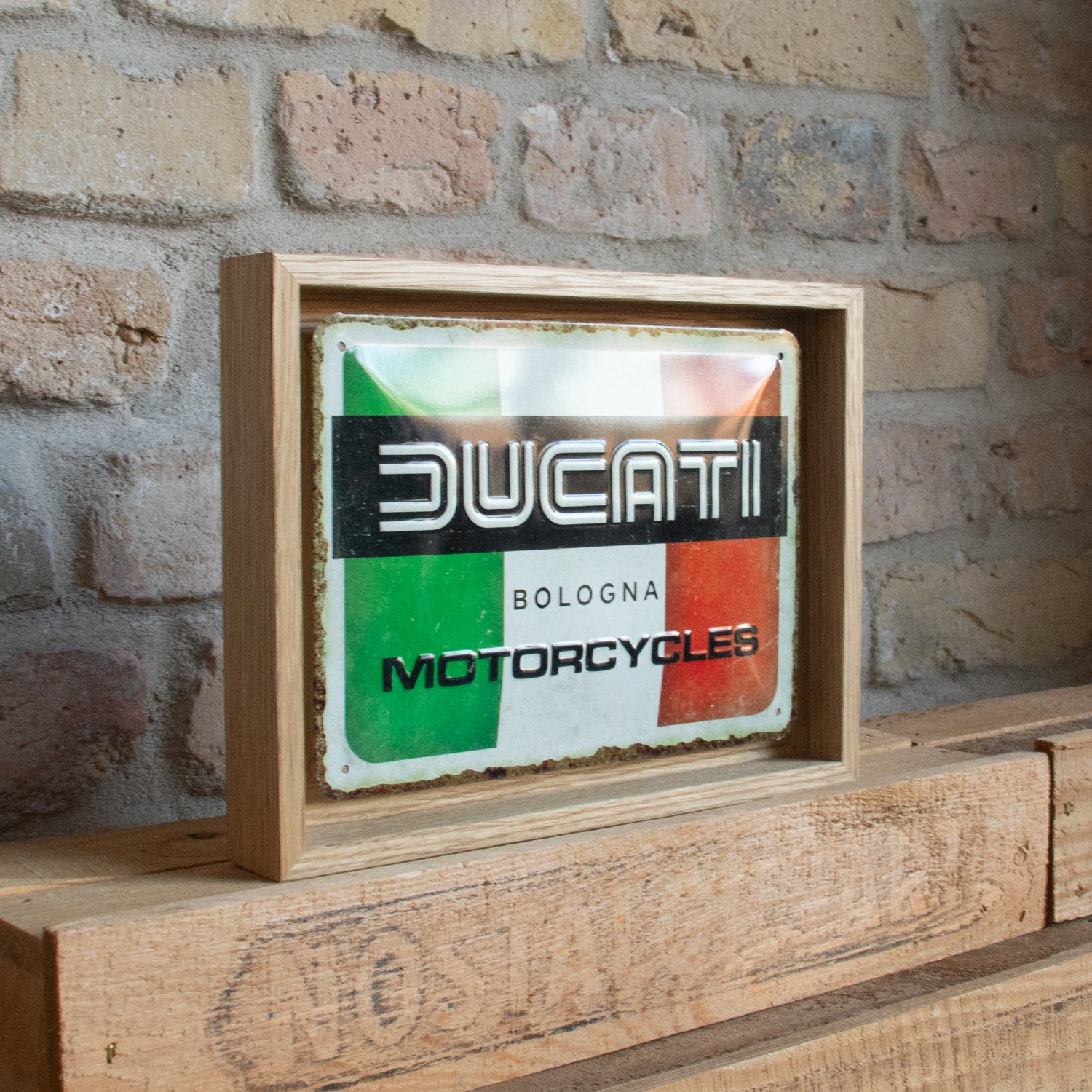 Ducati - Italy Giugiaro Logo N-Frame S Edition